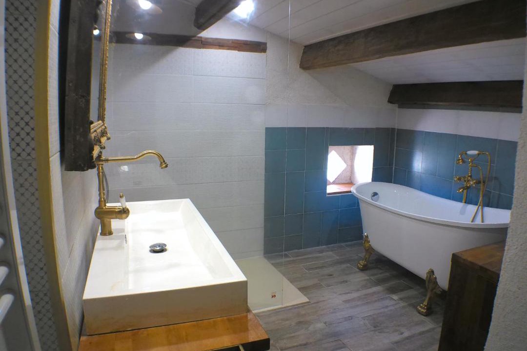 Photo of Bathroom in Massugas