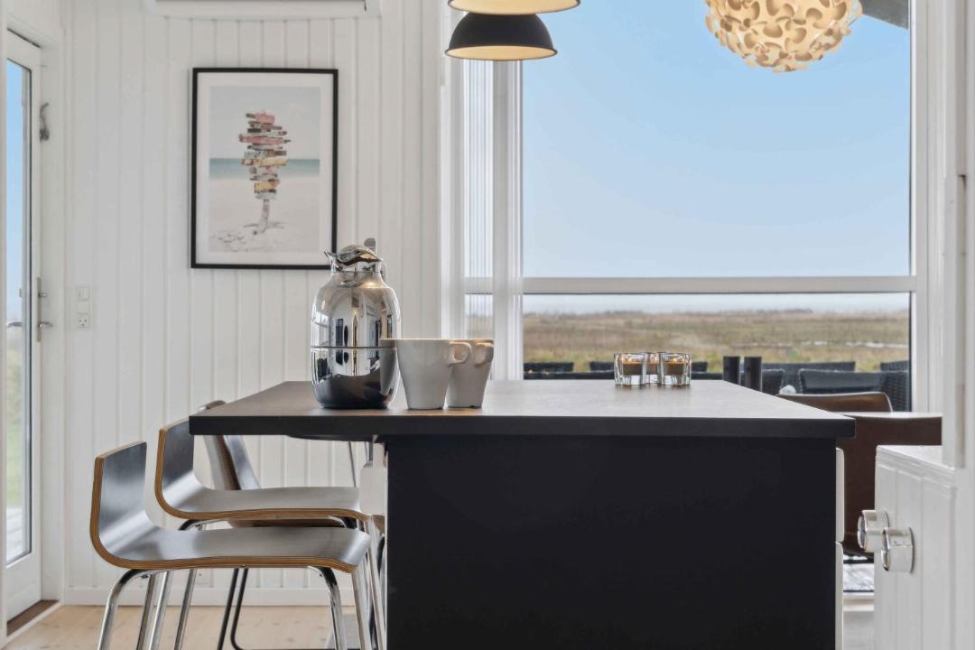 Photo of Others in Bronde