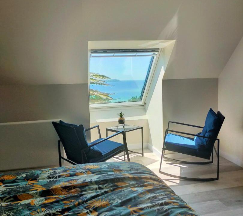 Photo of Bedroom in Plonevez-Porzay