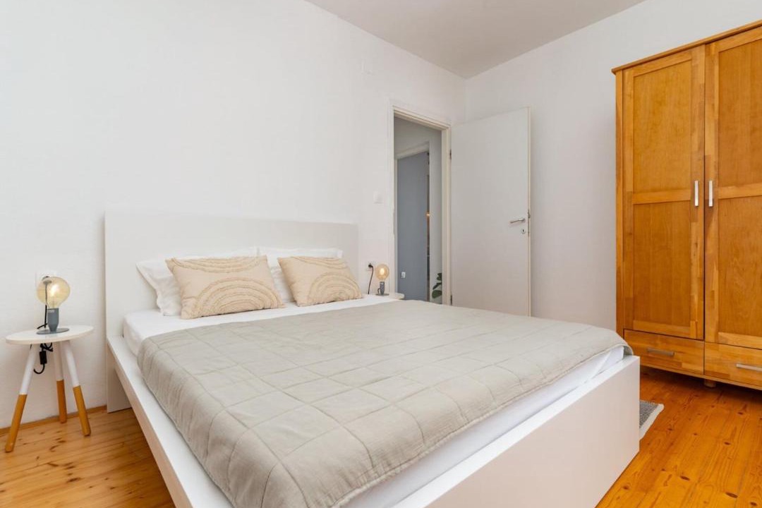 Photo of Bedroom in Molunat