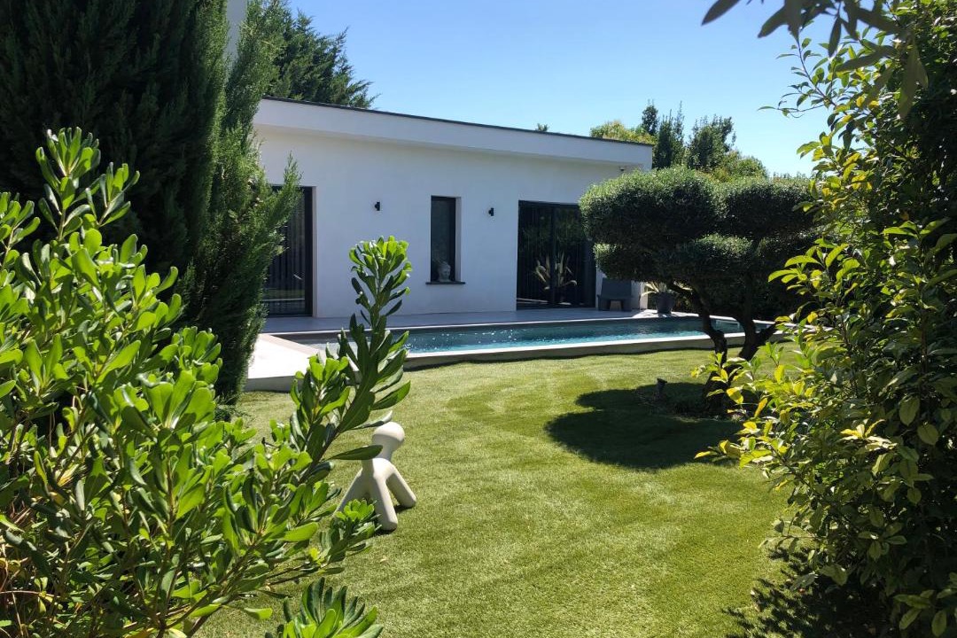 Photo of Others in Ales