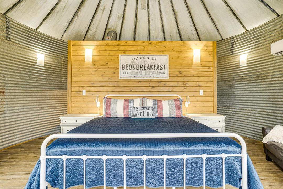 Photo of Bedroom in Dennis