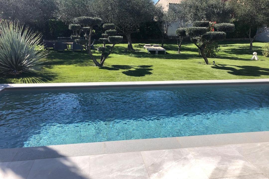 Photo of Others in Ales