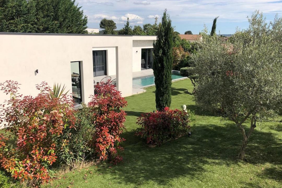 Photo of Others in Ales