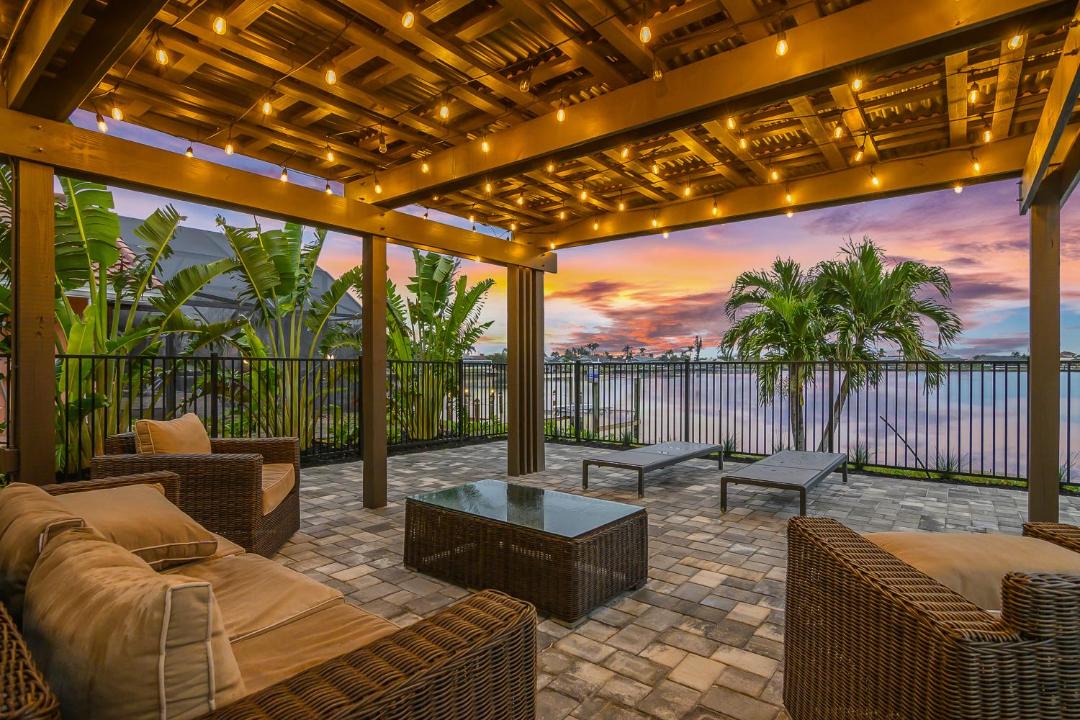 Photo of Patio Balcony in Eight Lakes
