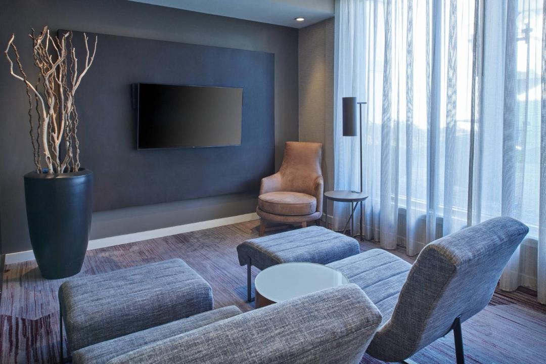 Photo of Livingroom in Warren