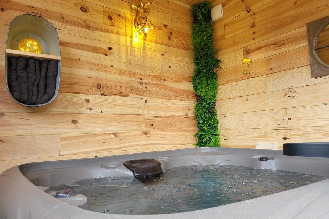 Photo of Others in Ales