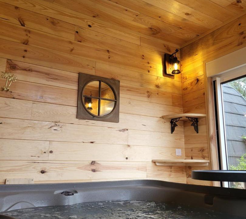 Photo of Others in Ales