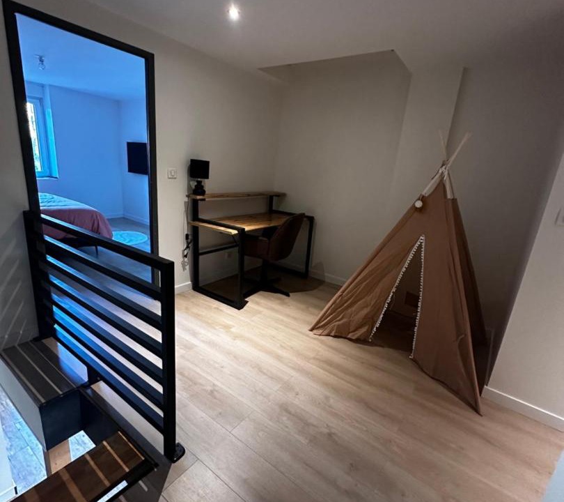 Photo of Others in Abrest