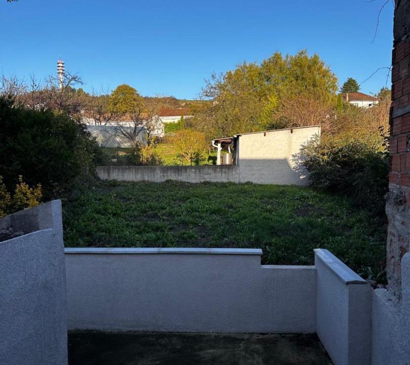 Photo of Others in Abrest