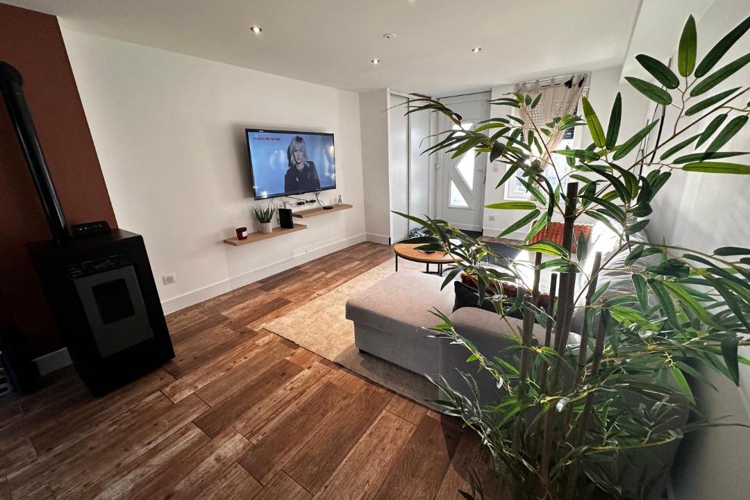 Photo of Others in Abrest