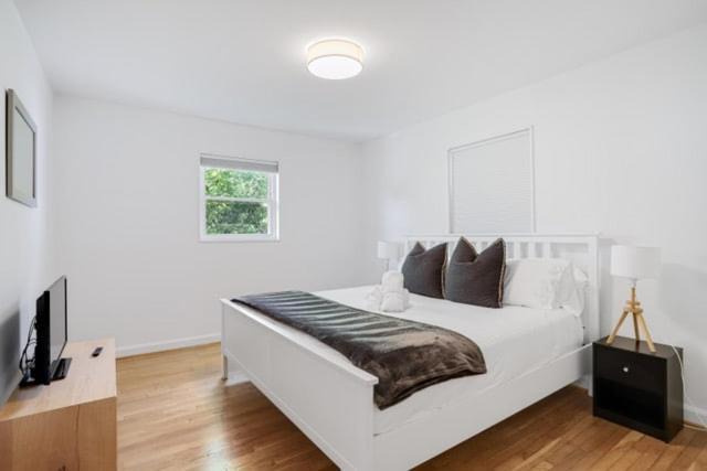Photo of Bedroom in Forest Glen