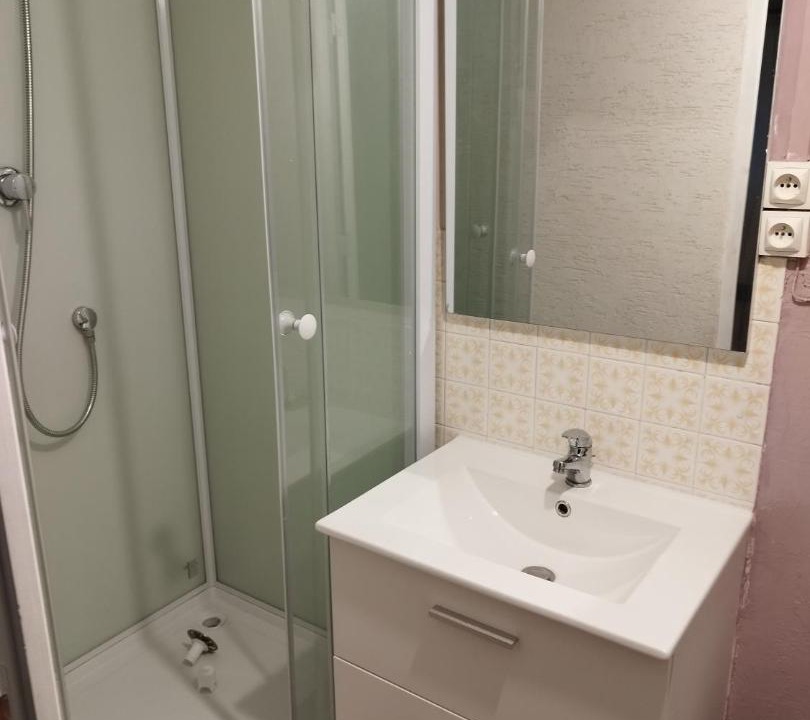 Photo of Bathroom in L'Isle-d'Espagnac