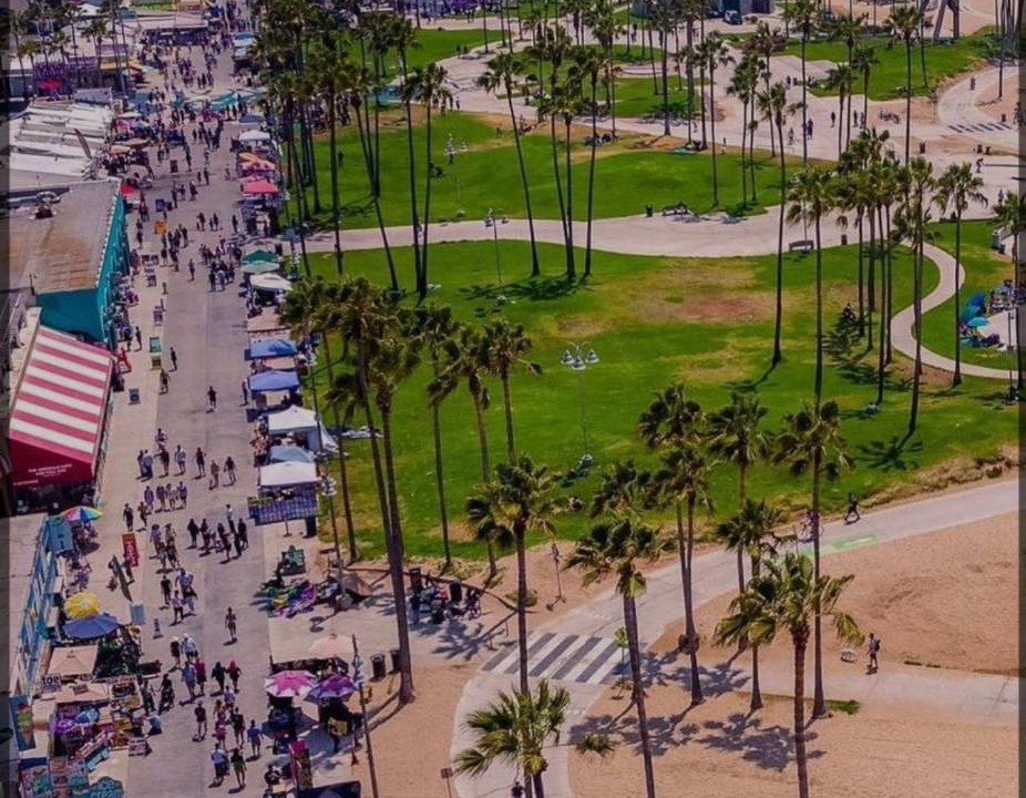 Photo of Others in Del Rey