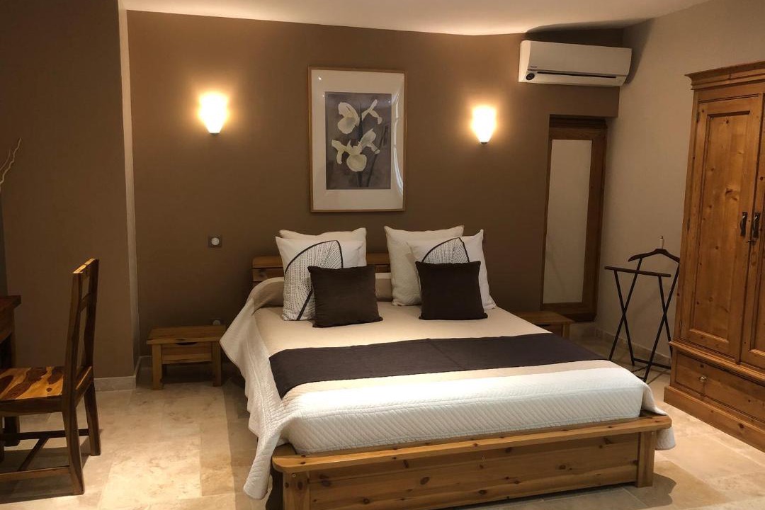 Photo of Bedroom in Loriol-du-Comtat