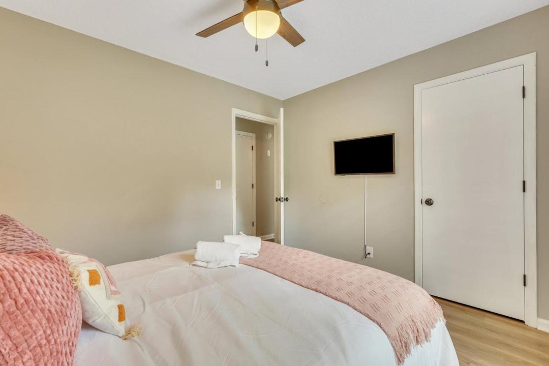 Photo of Bedroom in Richmond Hill