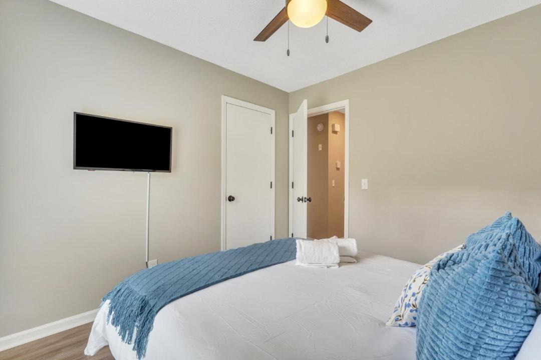 Photo of Bedroom in Richmond Hill