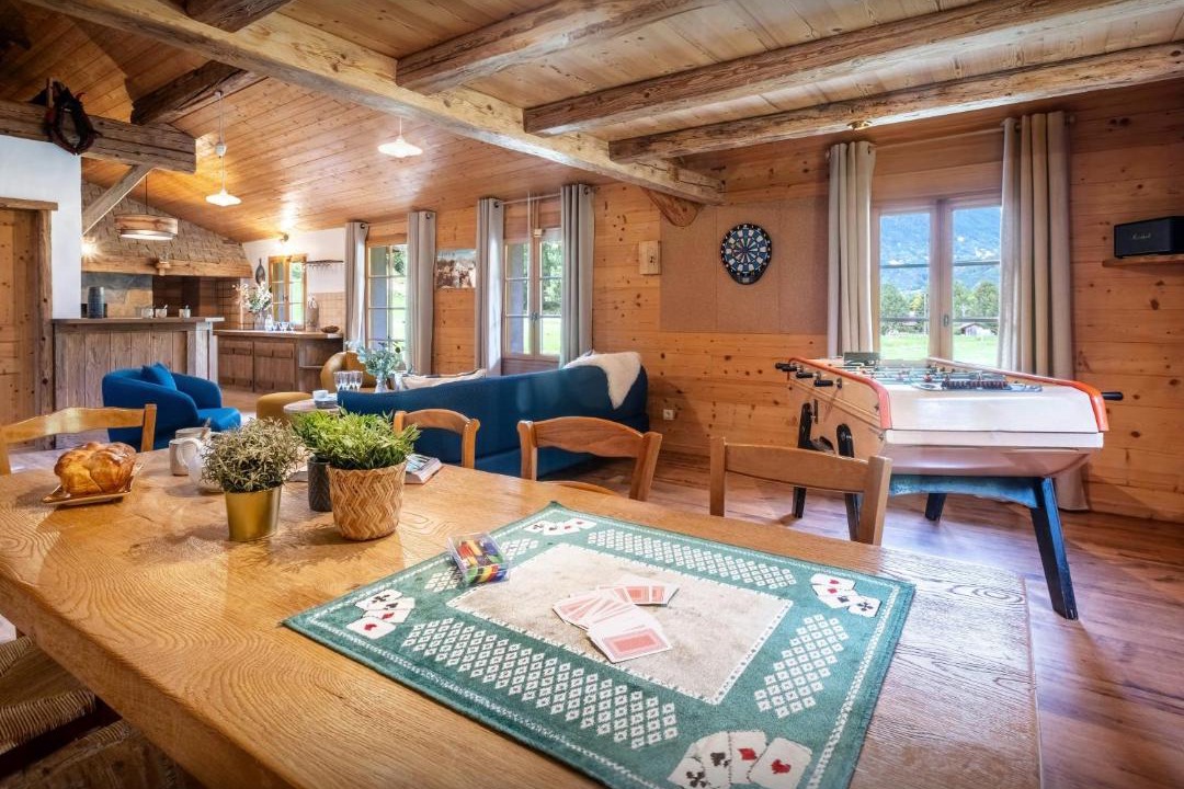 Photo of Others in Thones