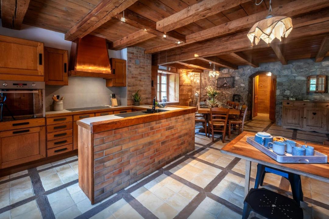 Photo of Kitchen in Thones