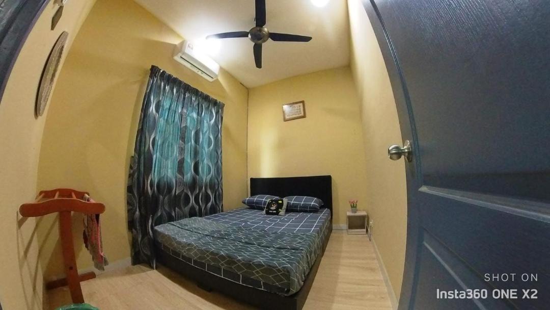 Photo of Bedroom in Seri Manjung