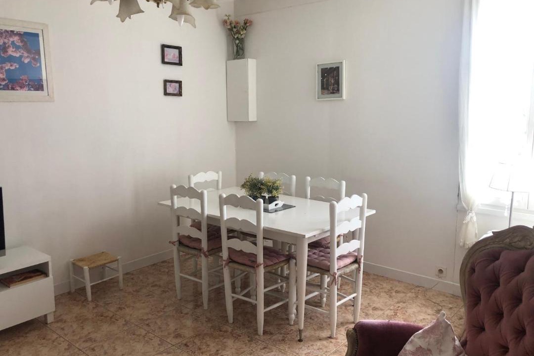 Photo of Livingroom in Oradour-Fanais