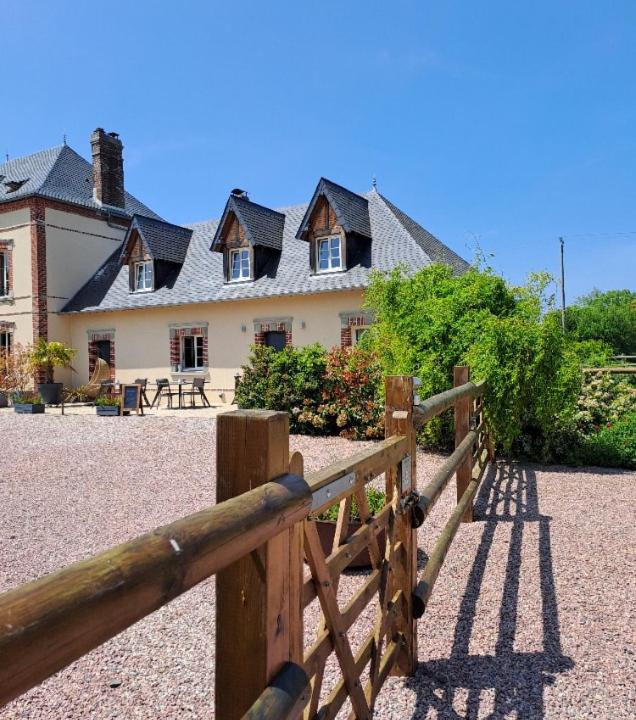 Photo of Others in Reux