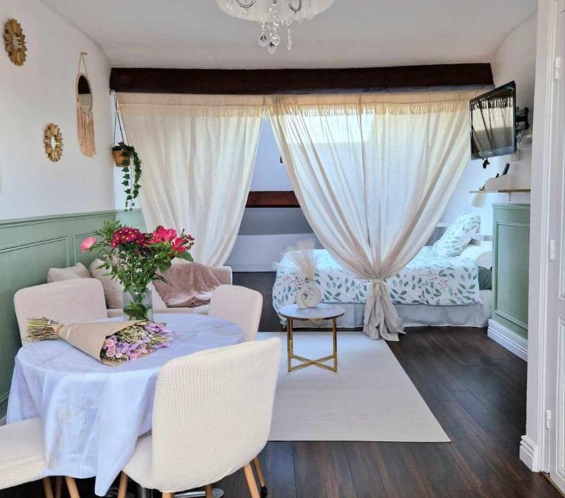 Photo of Others in 3rd Arrondissement