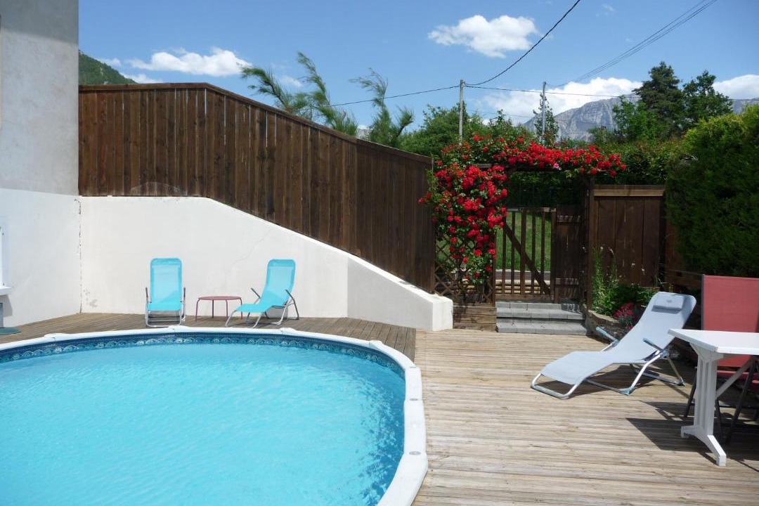 Photo of Others in Die