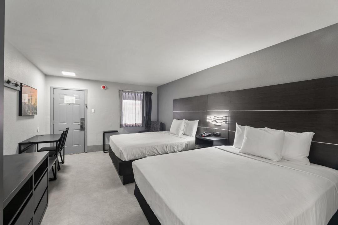 Photo of Bedroom in Western Division