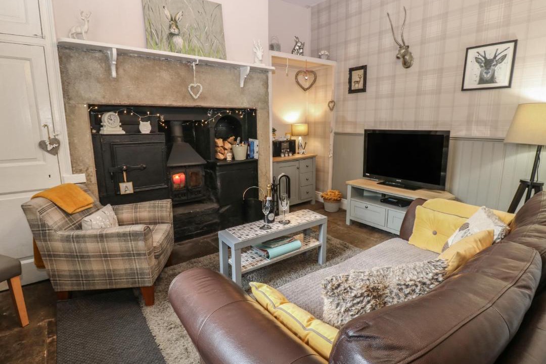 Photo of Others in Anick