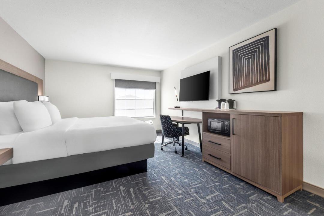 Photo of Bedroom in Crowley