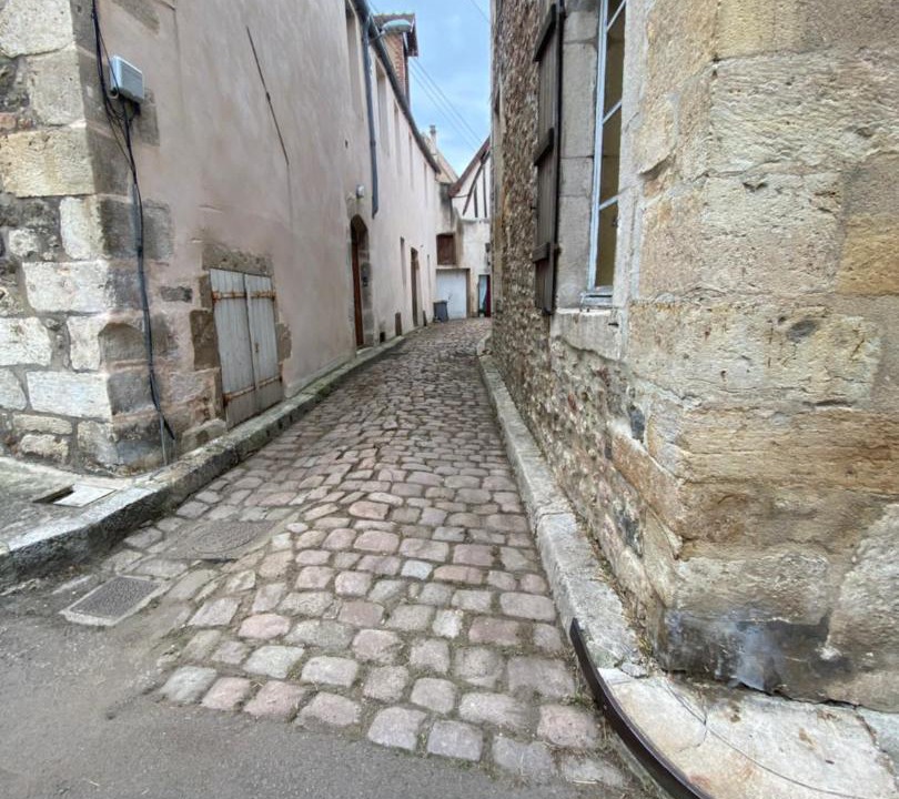 Photo of Others in Avallon