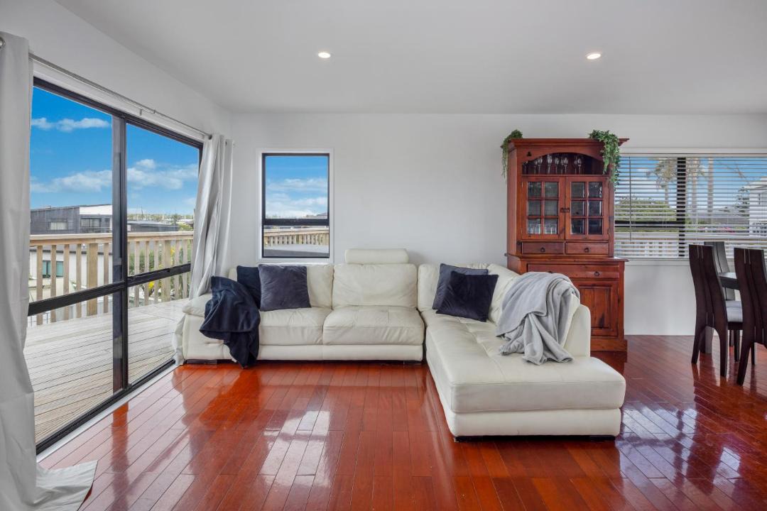 Photo of Others in One Tree Point