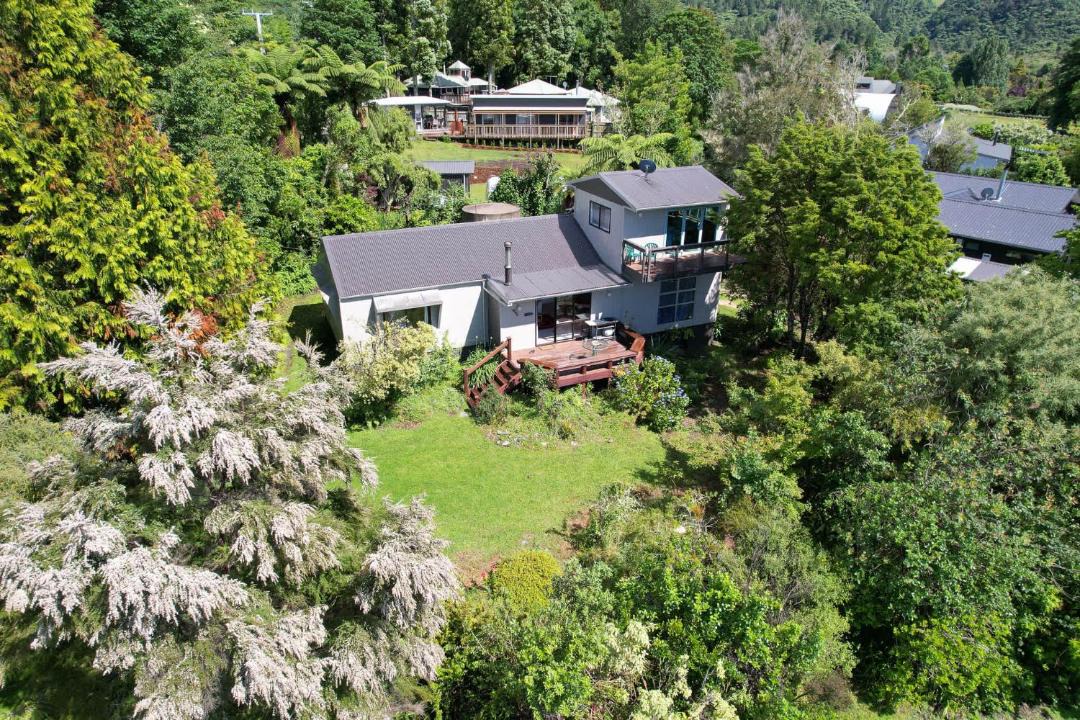 Photo of Others in Lake Tarawera