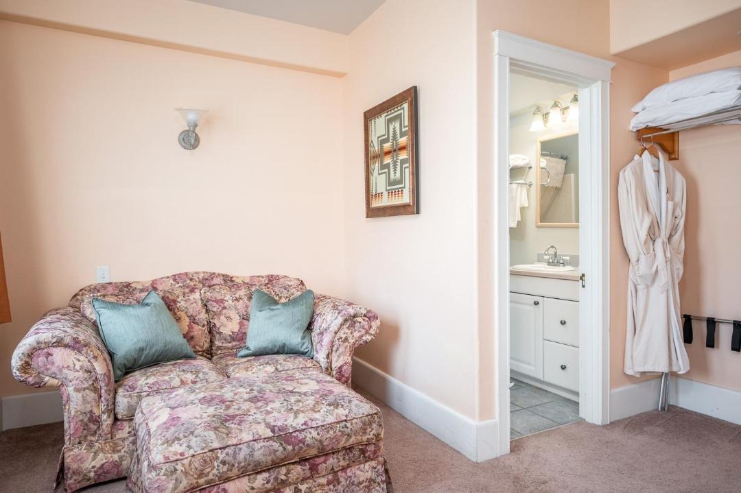 Photo of Others in Condon