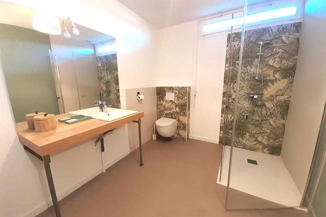 Photo of Bathroom in Levroux
