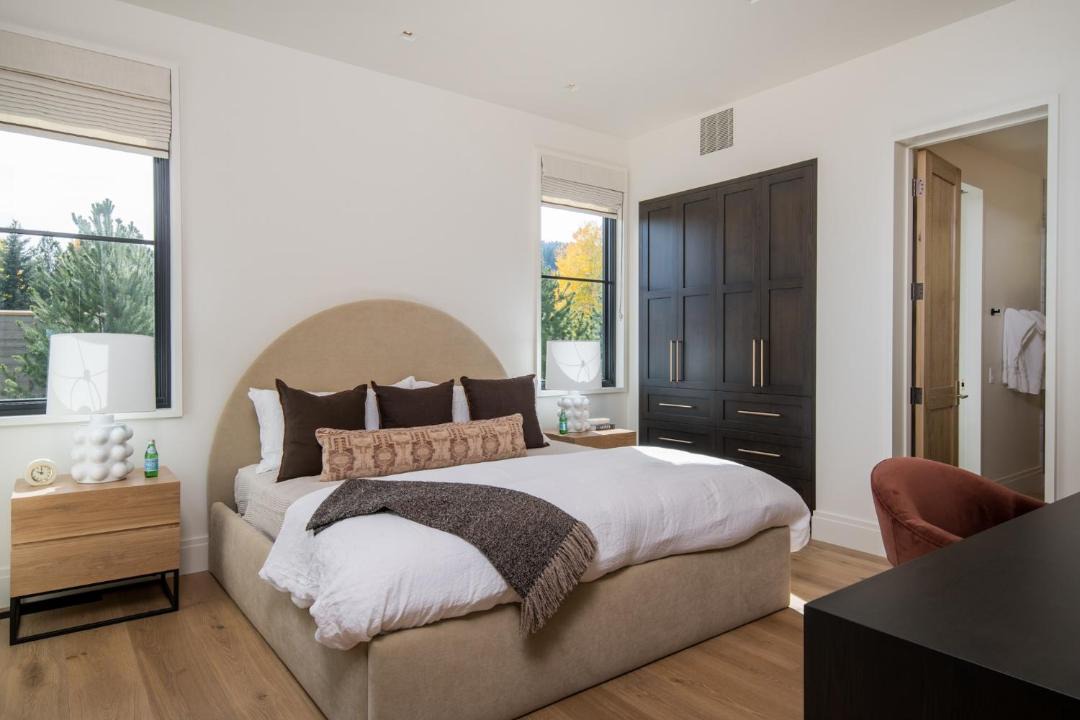 Photo of Bedroom in Hulen Meadows