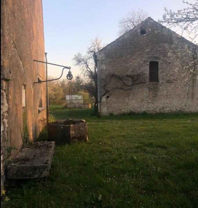 Photo of Others in Druyes-les-Belles-Fontaines