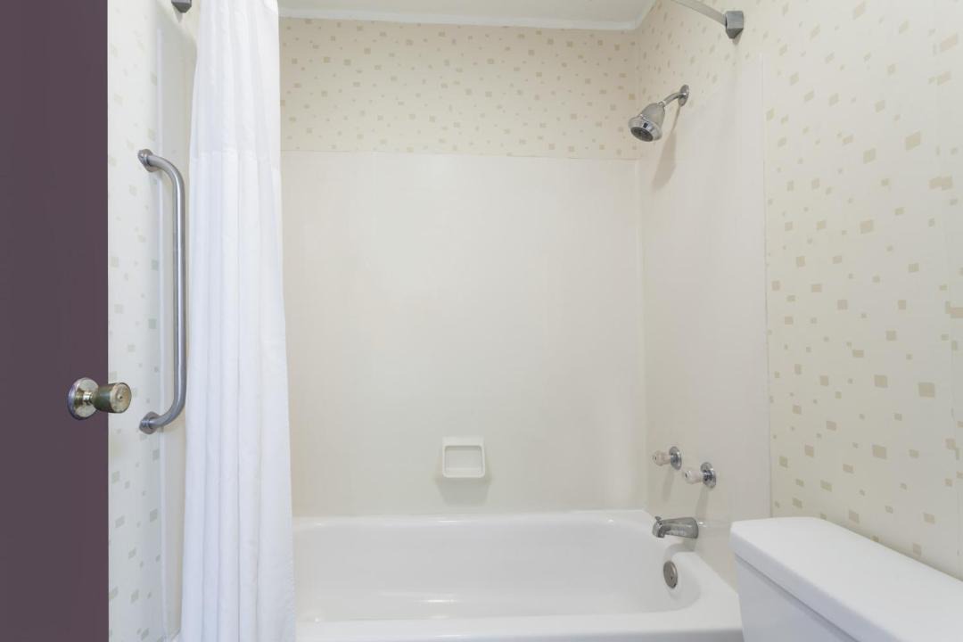 Photo of Bathroom in Seymour