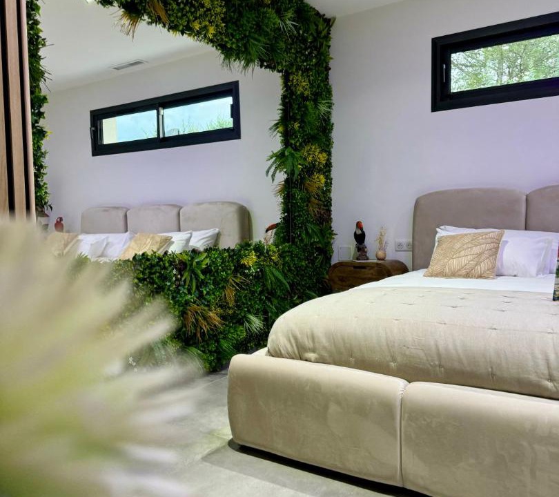 Photo of Others in Les Mages