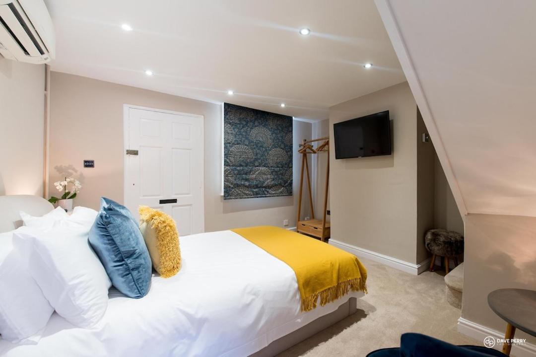 Photo of Bedroom in Warwick Town Centre