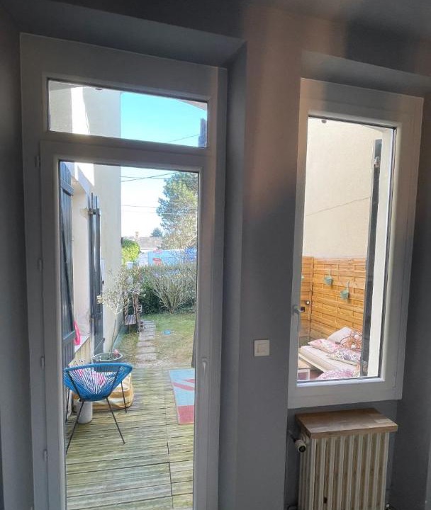 Photo of Patio Balcony in Flore