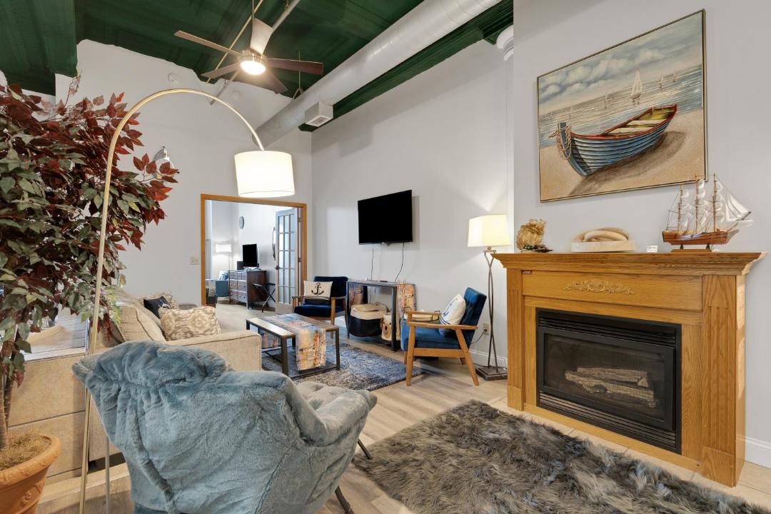 Photo of Livingroom in Canal Park