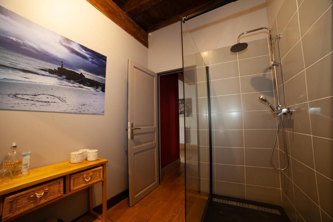 Photo of Bathroom in Confolens