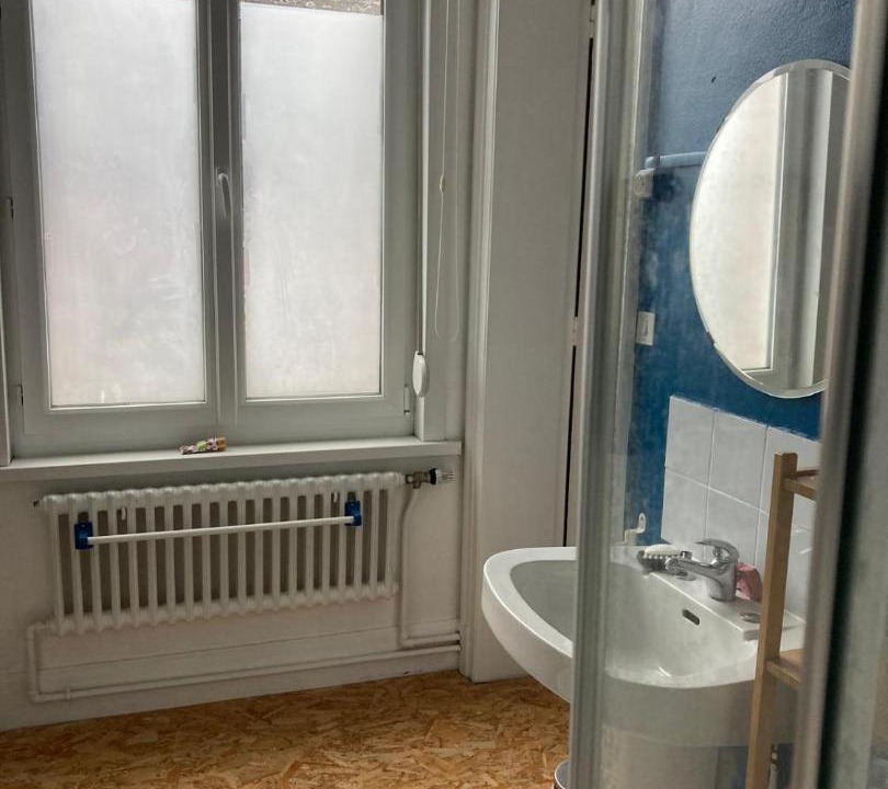 Photo of Bathroom in Caudry