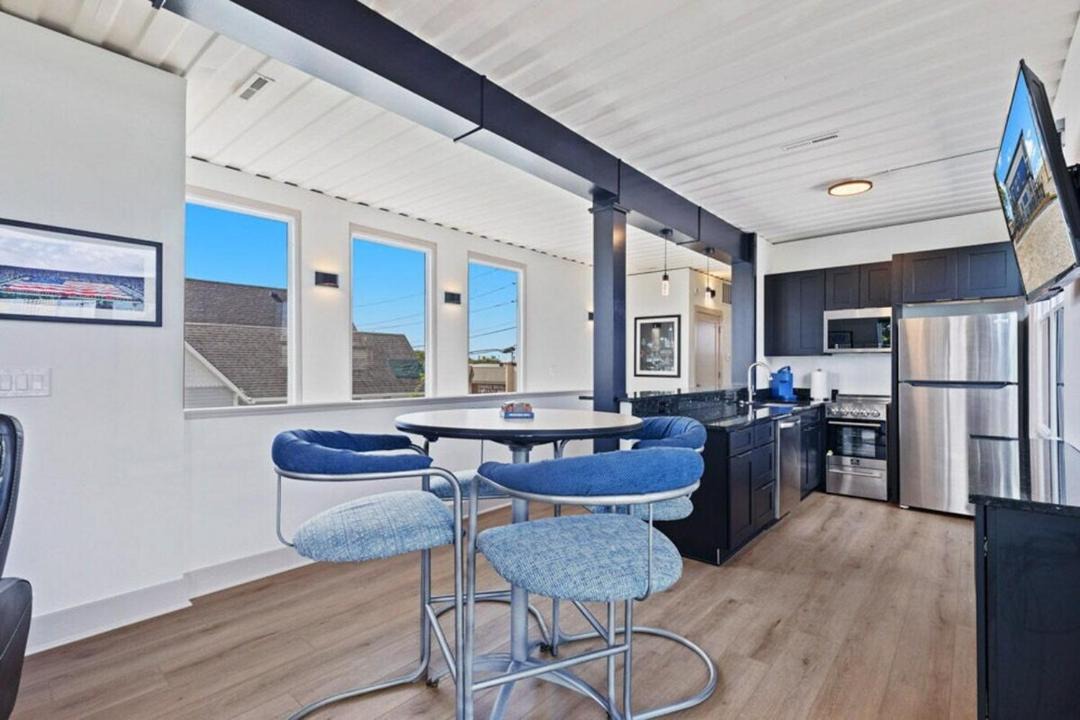 Photo of Others in Babe Denny