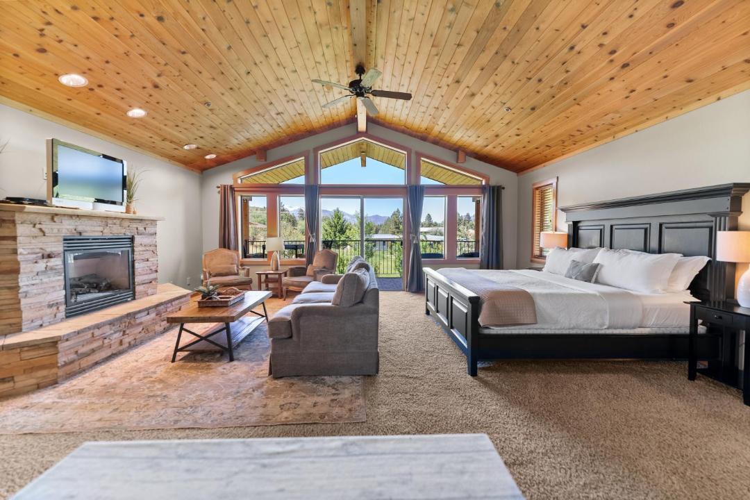 Photo of Bedroom in Winthrop