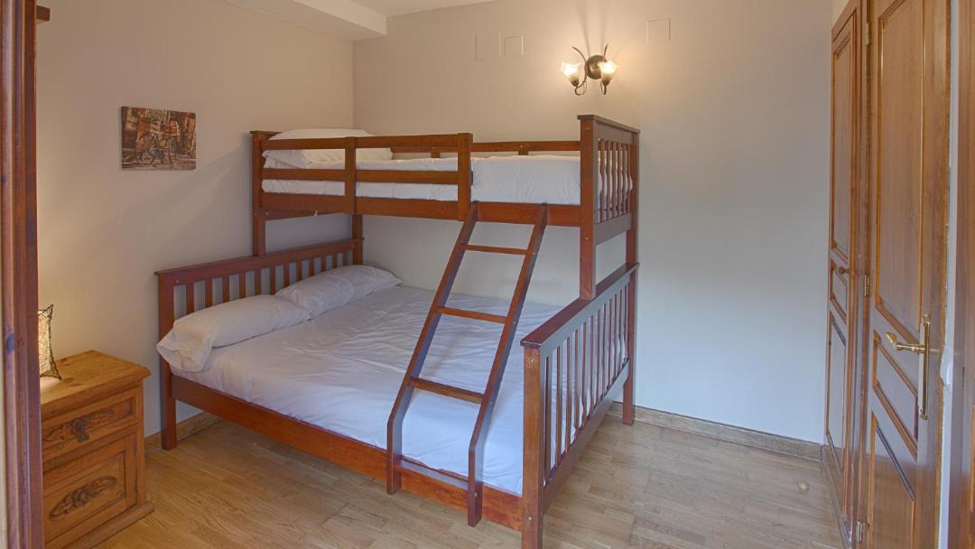Photo of Bedroom in Les