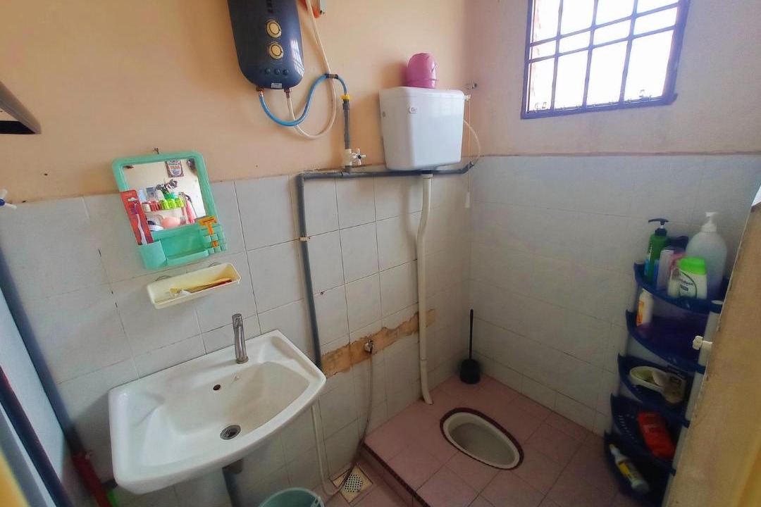 Photo of Others in Parit Raja