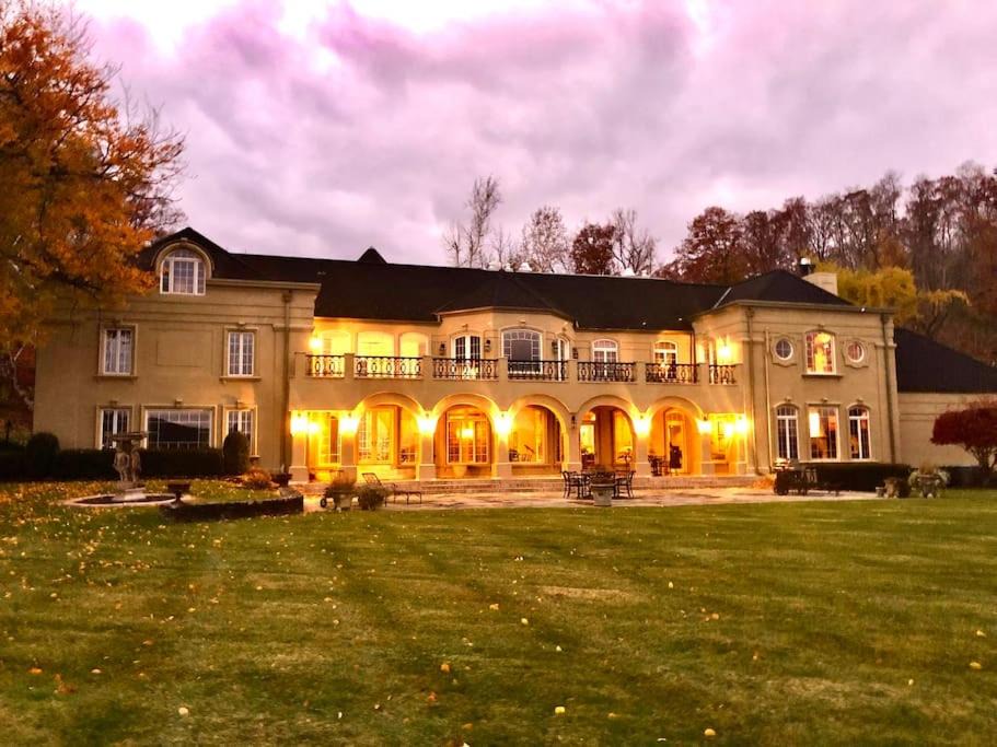 Photo of Others in Middle Hope